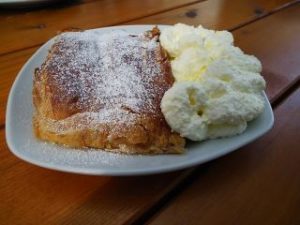 Apfelstrudel