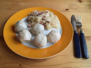 Sauerkraut Knödel